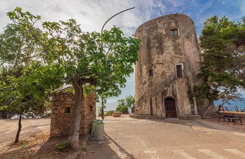 Santa Maria Navarrese Apartment | Nice apartment for 6 people with WIFI, A/C, TV, patio and pets allowed