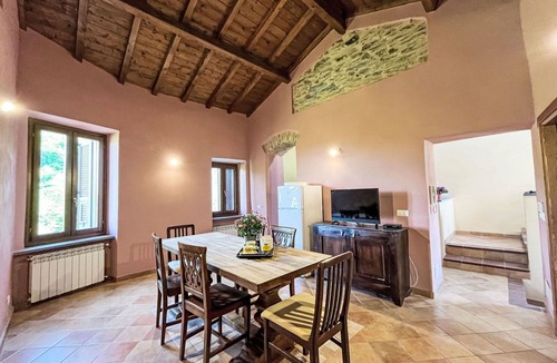 Valloria Apartment | Nice apartment for 8 people with pool, WIFI, TV, patio, pets allowed and panoramic view