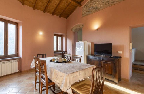 Valloria Apartment | Nice apartment for 8 people with pool, WIFI, TV, patio, pets allowed and panoramic view