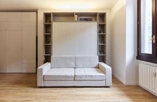 Zona Padova Apartment | Nolo studio walking distance from Loreto e Corso Buenos Aires