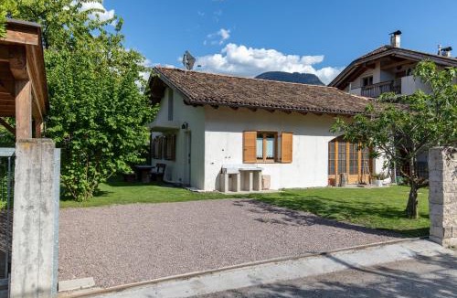 Vadena Apartment | On the River