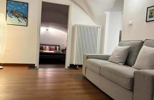 Pre Apartment | Palazzo Lomellini Historic Retreat