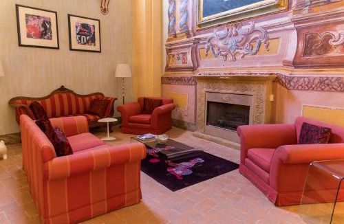 Trevi Villa | Palazzo Neri