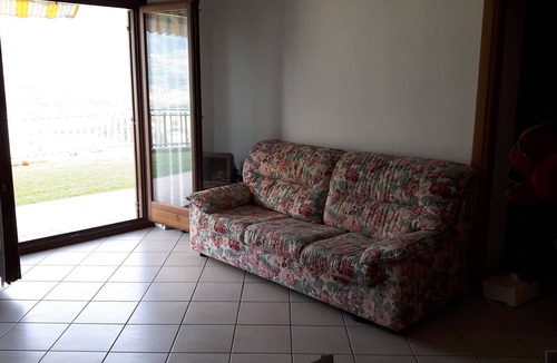 Montan-Angelin-Arensod Apartment | panoramic apartment in a cottage with green area