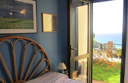 Geremeas Villa | PANORAMIC villa only 300 meters from the MARI PINTAU beach, GEREMEAS