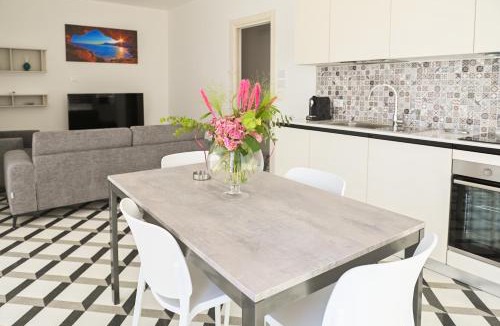 Castro Marina House | Perle Marine Suite Apartments