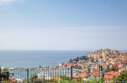 Chiusavecchia Apartment | Pet friendly apartment