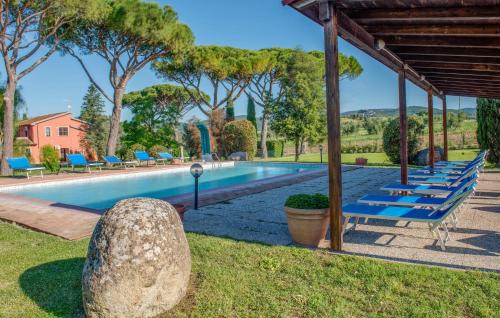 Roccastrada Apartment | Pet Friendly Apartment In Roccastrada With Wifi