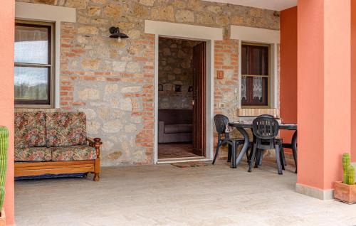 Roccastrada Apartment | Pet Friendly Apartment In Roccastrada With Wifi