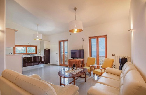 Praia a Mare House | Pet friendly home in Praia a Mare