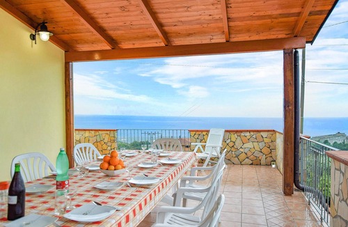 Praia a Mare House | Pet friendly home in Praia a Mare