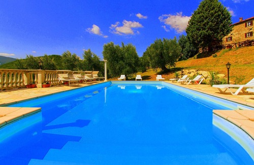 Caprese Michelangelo House | Piero Della Francesca , Tuscany for adults only.
