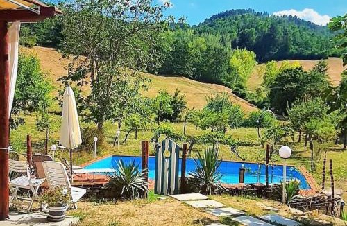 Pratovecchio Villa | Podere La Machiusa - Villa with pool
