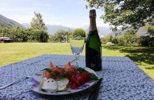 Omegna House | Poggio San Fermo