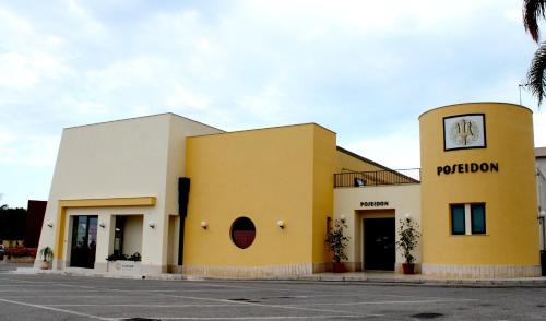 Santa Maria del Focallo House | Poseidon