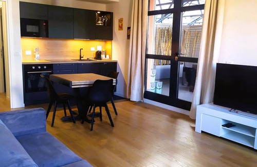 Milan Apartment | Private Terrace in Milan Navigli M2 Metro