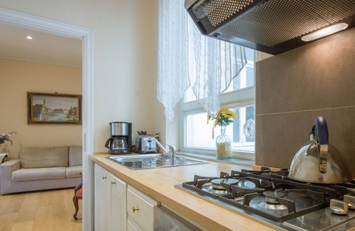 Sant' Ambrogio Apartment | Private Terrace Santa Croce View Elevator 2 Min Walk to Duomo