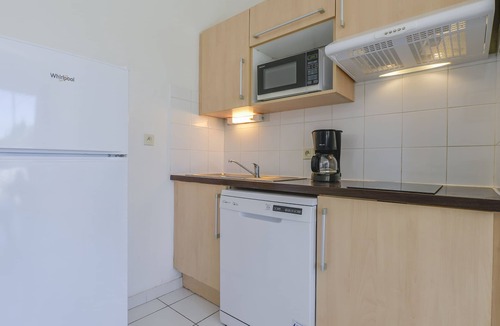 Saint-Saturnin-les-Avignon House | Résidence Sun hols - Les Rives du Lac