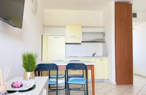 Lido di Spina Apartment | Raffaello 301 Studio apartment for 3 people terrace