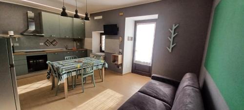 Torre Boldone Apartment | Re Di Coppe