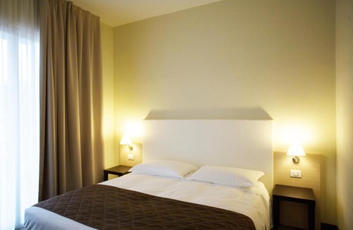 Mompiano Hotel | Regal Hotel