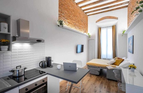 San Marco Apartment | Rent Apartment - Duomo Brera - Elegant Suite in Design District