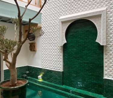 Bab Taghzout House | Riad 7 Saints
