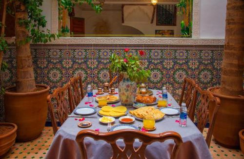 Kbour Chou House | Riad Amely