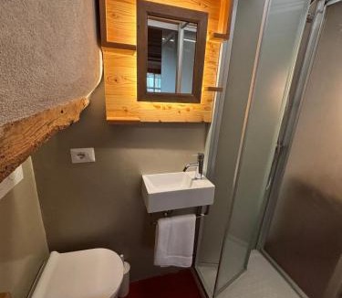 Pontboset Apartment | Riverside Rooms Emma For young and wild spirits