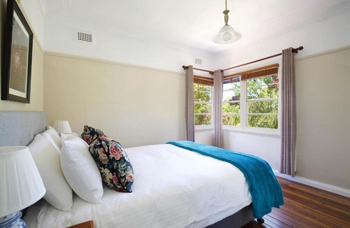 Katoomba House | Rodova Cottage