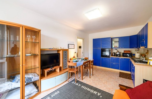 Borgonovo Apartment | ROMANTIC APARTMENT WITH ROUND BED