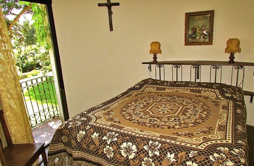 Tocco da Casauria House | ROMANTIC ESCAPES: small Tower in the gardens between mountains and beaches, pool