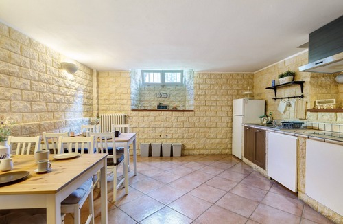 Como Apartment | Room 2 with Wi-Fi in Como