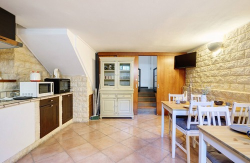 Como Apartment | Room 2 with Wi-Fi in Como