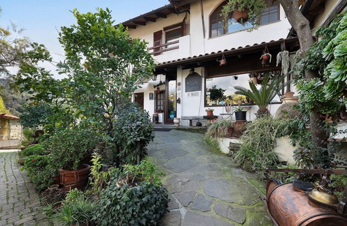 Pignoi San Rocco Apartment | Room 'Blu' with Mountain View, Wi-Fi and Air Conditioning