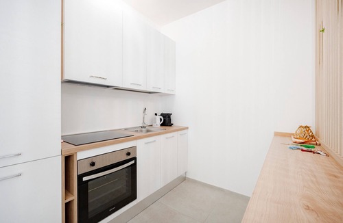 Conversano Apartment | Room 'Estro' with Shared Terrace, Wi-Fi and Air Conditioning