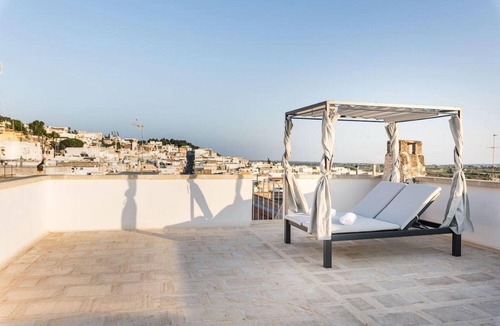Matino Apartment | Room 'Matine' Suits and Rooms - Brunella' with Private Terrace, Wi-Fi and Air Conditioning