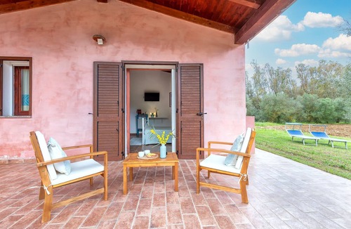 Santa Maria La Palma Apartment | Room 'Matrimoniale' with Private Terrace, Wi-Fi and Air Conditioning