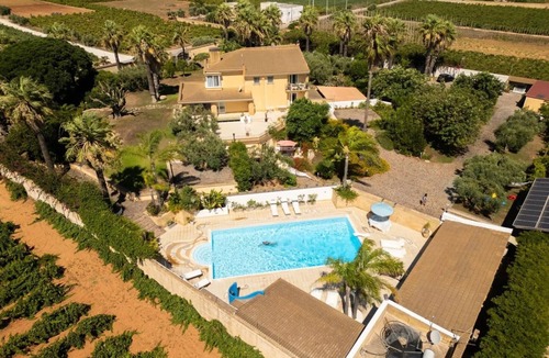 Marsala Apartment | Room with Pool View, Shared Pool, Wi-Fi and Air Conditioning