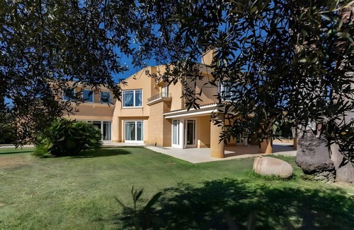 Marsala Apartment | Room with Pool View, Shared Pool, Wi-Fi and Air Conditioning
