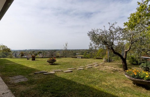 Tarcento Bed & Breakfast | ROSSO DI SERA Bed & Breakfast