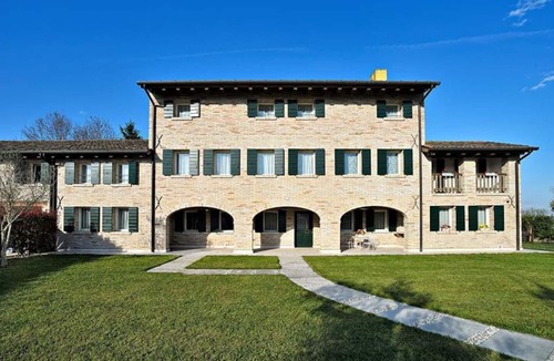 Carbonera Bed & Breakfast | Rustic rooms in the countryside