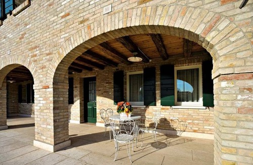 Carbonera Bed & Breakfast | Rustic rooms in the countryside