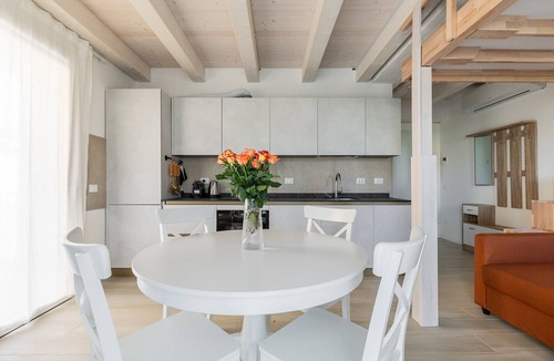 Bolognina Apartment | Saliceto Studio by Wonderful Italy