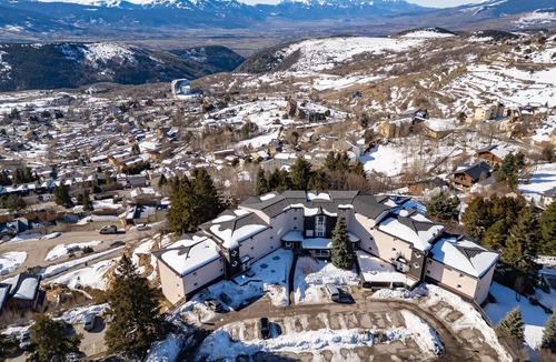 Font-Romeu-Odeillo-Via Apartment | Scenic Mountain View Apartment for 2