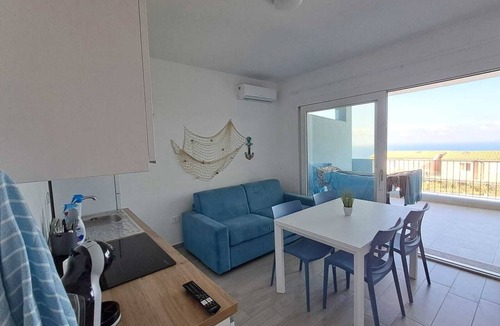 Paduledda Apartment | Sea Views, Relaxation and Dream Sunsets