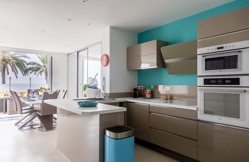 Cannes City Centre Apartment | Seafront Apartment with Large Terrace
