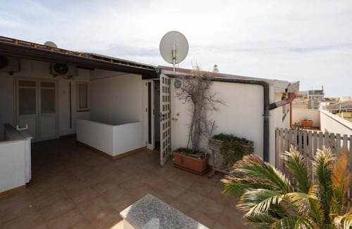 Punta Secca Apartment | Seafront Iconic Lighthouse View Punta Secca