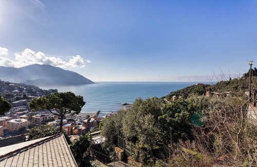 Recco Apartment | Seaview Apartment with Garden by Wonderful Italy