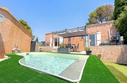 Caumont-sur-Durance House | Single-storey house with swimming pool.